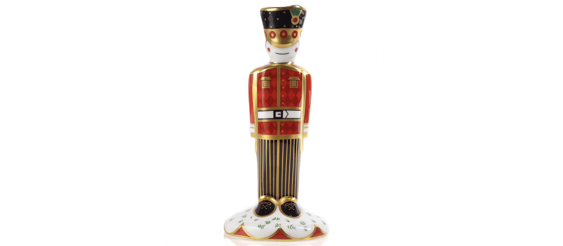 Porcelain figurine Royal Crown Derby Serviceman big