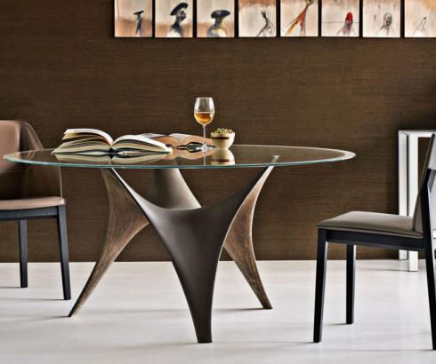 Ultramodern table from the Molteni & C Dada brand!