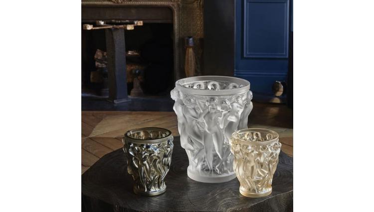 Crystal vase Lalique Sirens with the image of girls - content 